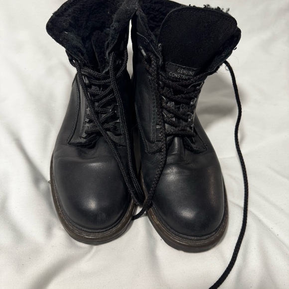 Italian Black Leather Combat Chunky Boots Lace-Up  7.5 38 Goth Grunge Biker Fall - Picture 7 of 11